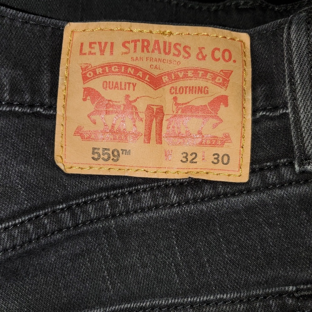 Levi 559 Kansas black relaxed straight fit Jean